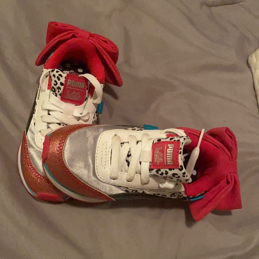 Special LOL Surprise Pumas